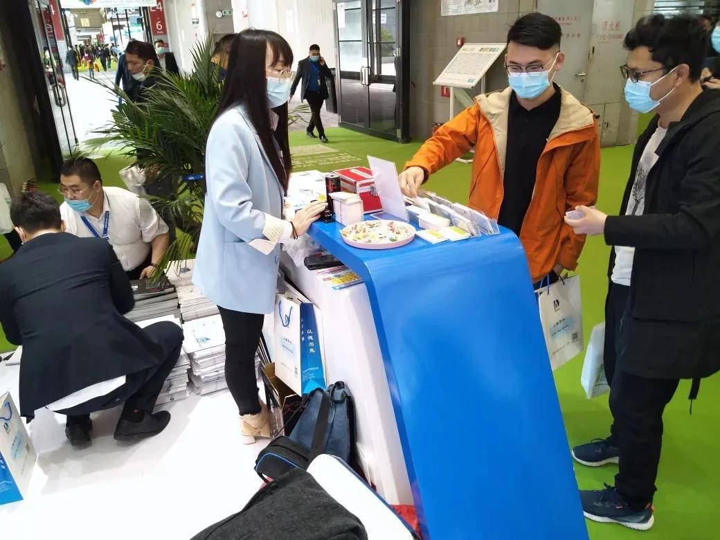德潤